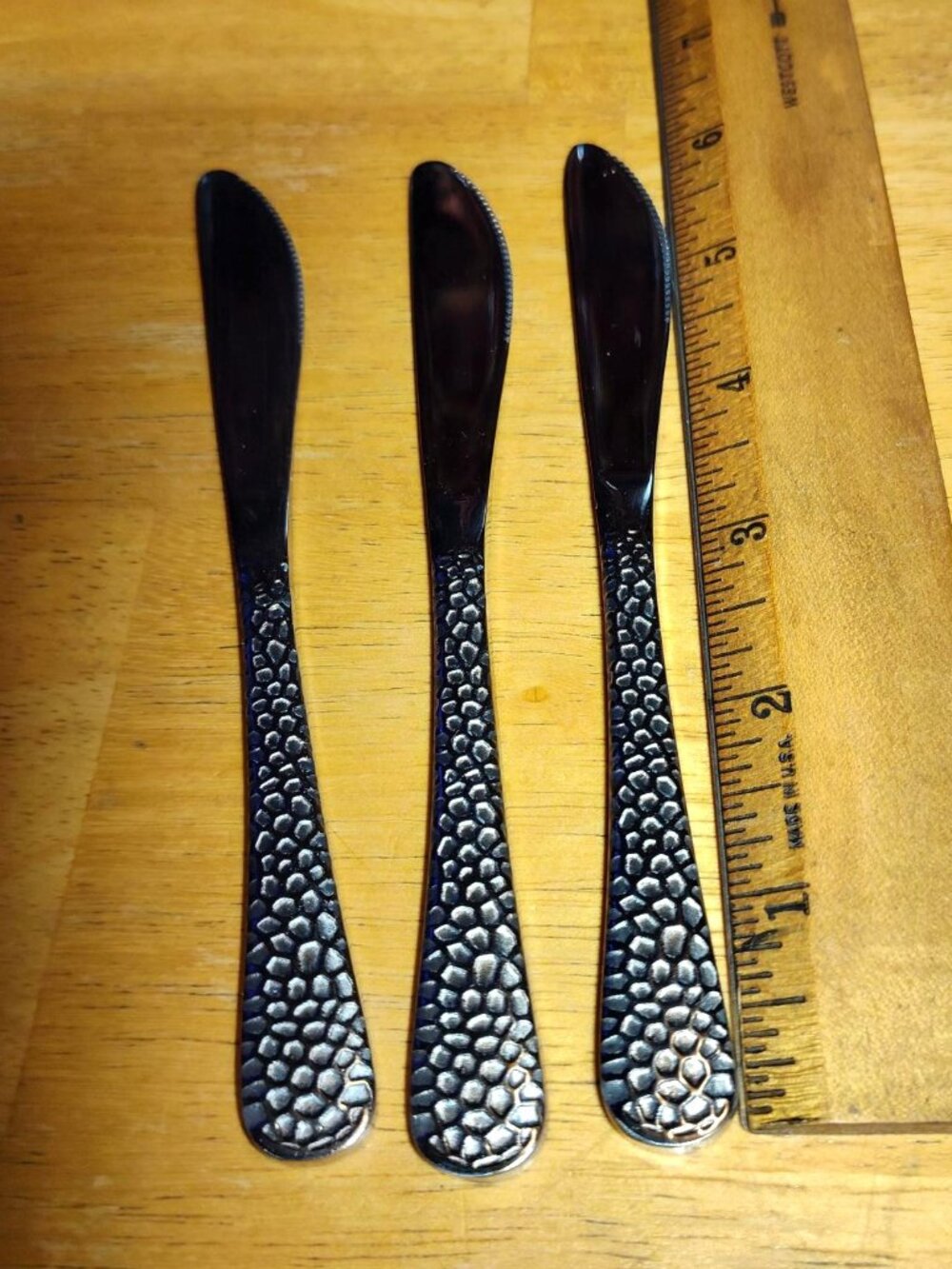 Honey bee cheese/butter knives Set of 3 SHIPS FREE